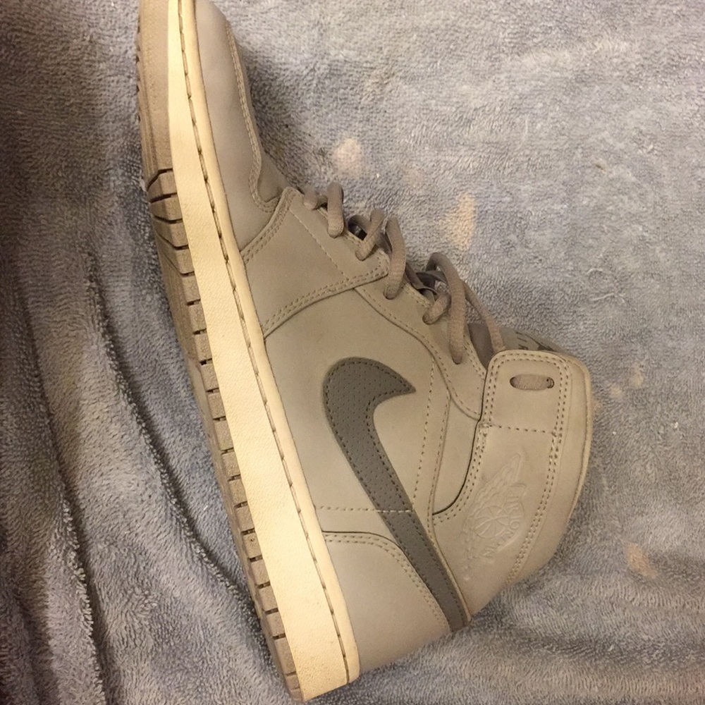 Nike Air Jordan 1 Mid BG